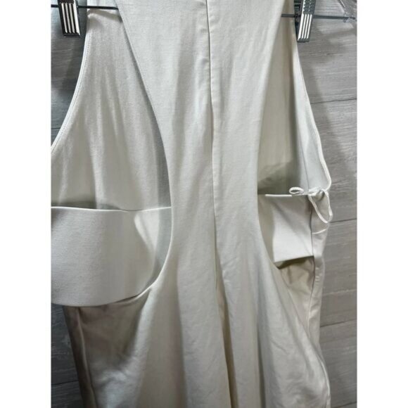 White Sleeveless Cutout Midi Dress With Keyhole Front & Open Back‎ Design - Picture 4 of 8
